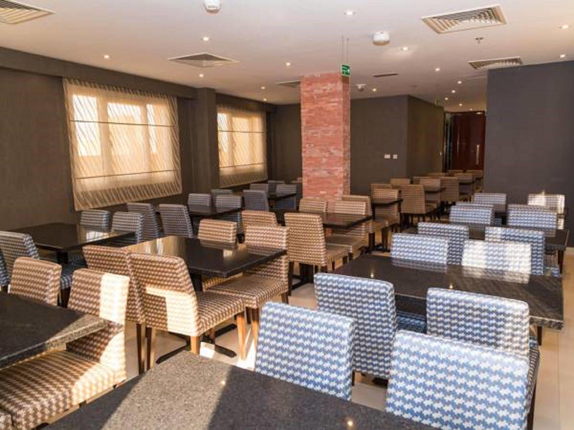 Florida Square Hotel Dubaj Kültér fotó